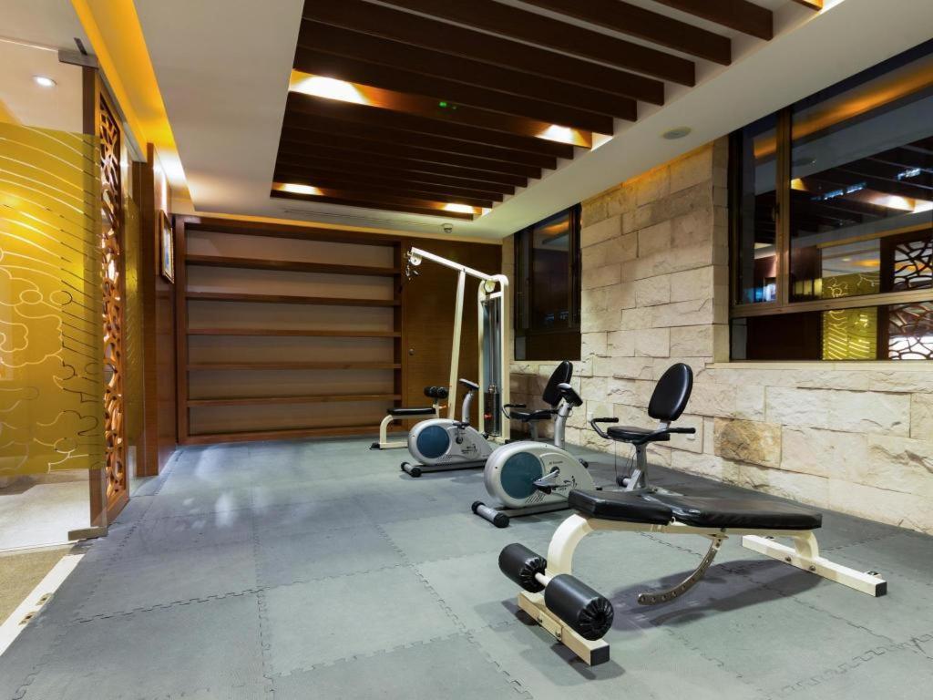Huana Hotel Minhang Xangai Exterior foto